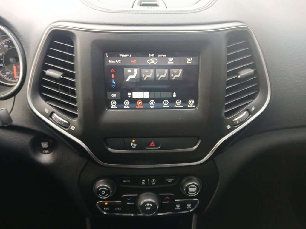 Used Car 2019 Jeep Cherokee  Latitude Plus For Sale Under $20,000 In Austin, Texas