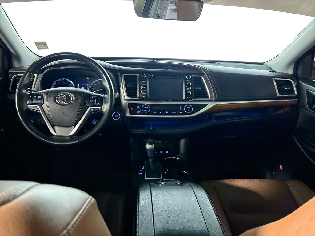 2019 Toyota Highlander Limited Platinum