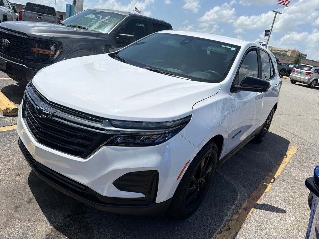 Summit White 2023 Chevrolet Equinox SUV / Crossover Front-Wheel Drive 6-Speed Automatic Overdrive