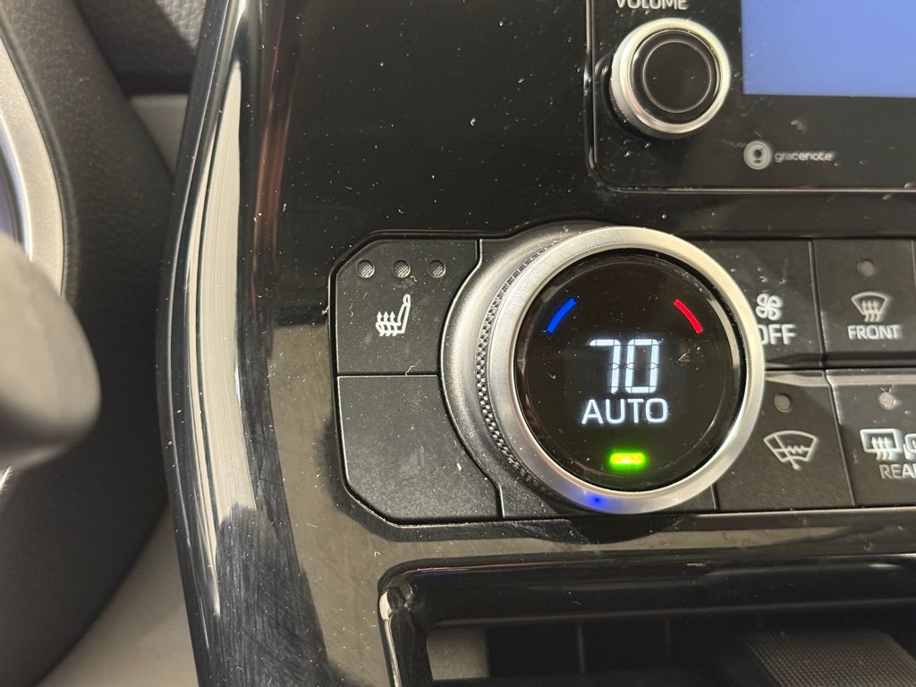 Thumbnail: 2022 Toyota Highlander - 31