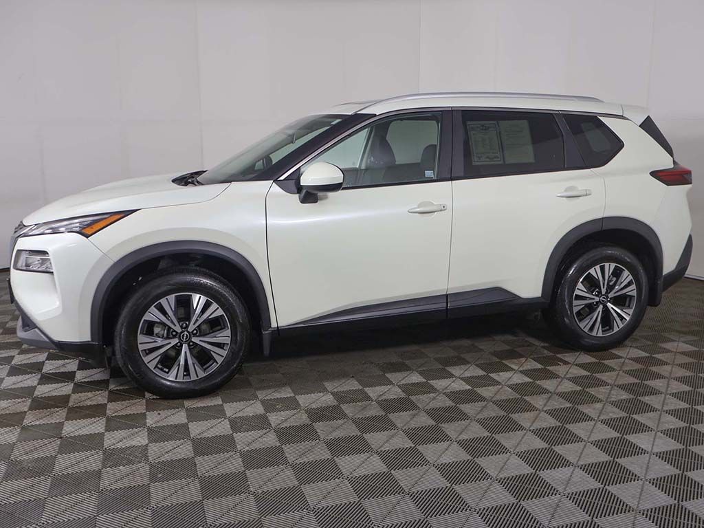 Used 2023 White Nissan SV image 18