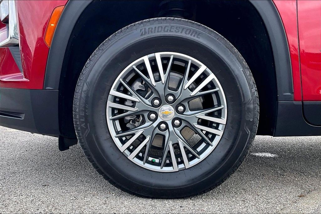 Used 2024 Chevrolet Traverse LT 4D Sport Utility