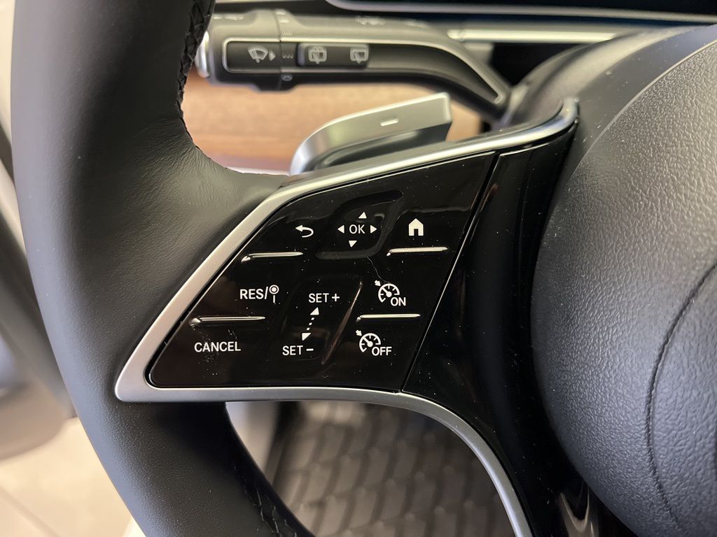 Thumbnail: 2026 Mercedes-Benz GLE - 14