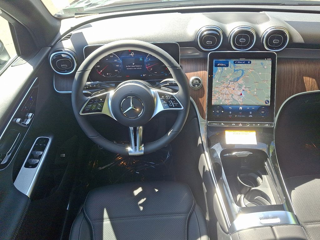 2025 Mercedes-Benz GLC 300 8