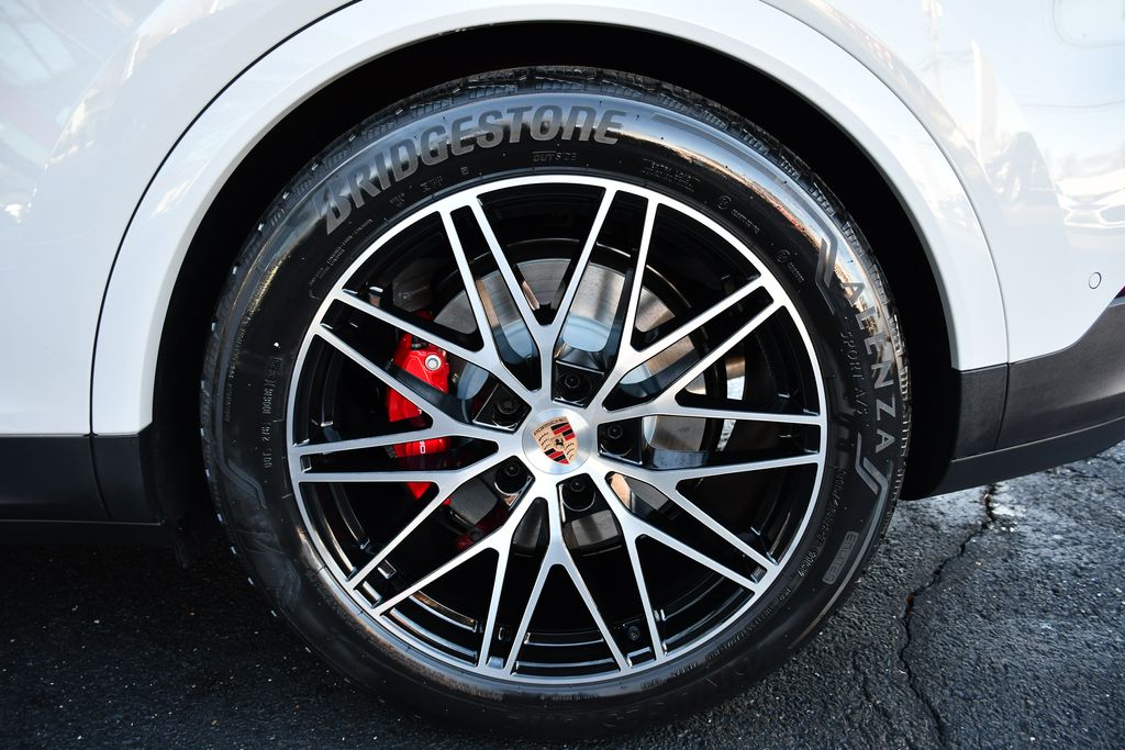 Thumbnail: 2026 Porsche Cayenne - 12