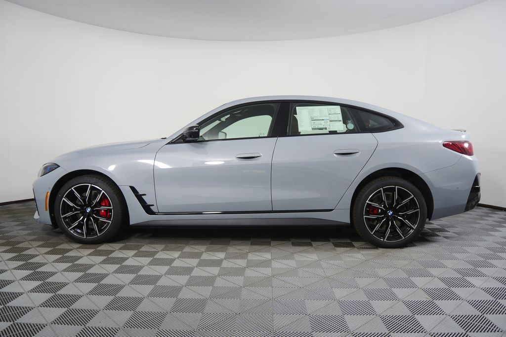 Thumbnail: 2026 BMW i4 - 6