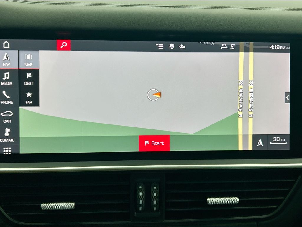 Thumbnail: 2021 Porsche Cayenne - 16