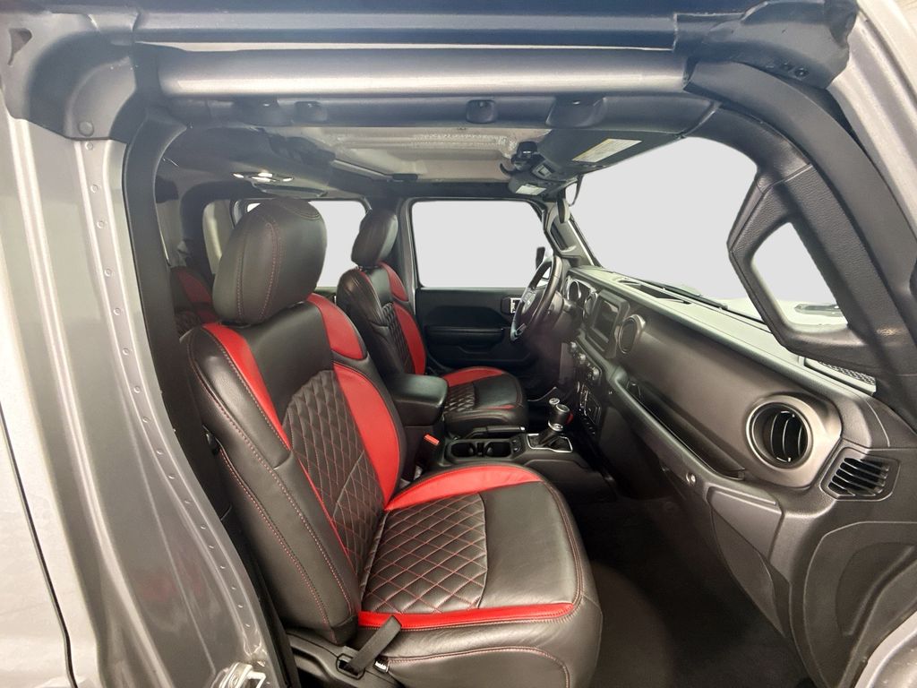 Thumbnail: 2021 Jeep Gladiator - 18