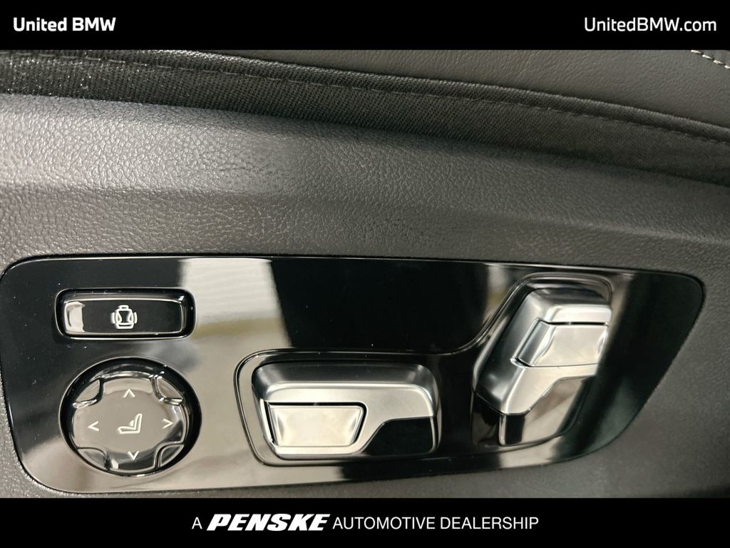 Thumbnail: 2026 BMW X5 - 12