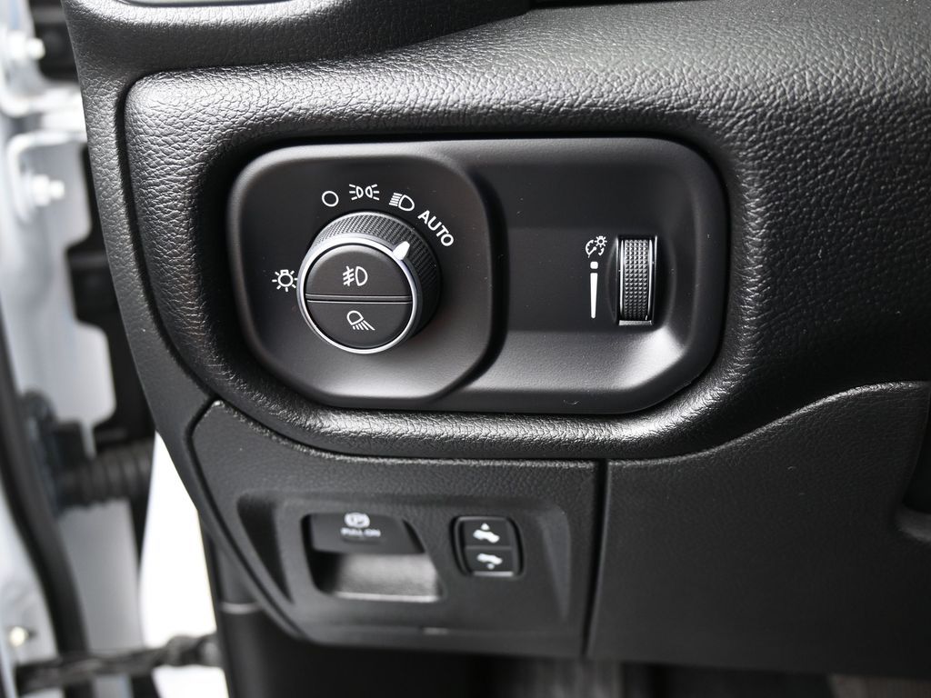 Used 2026 Bright White Clearcoat Ram Big Horn/Lone Star image 35