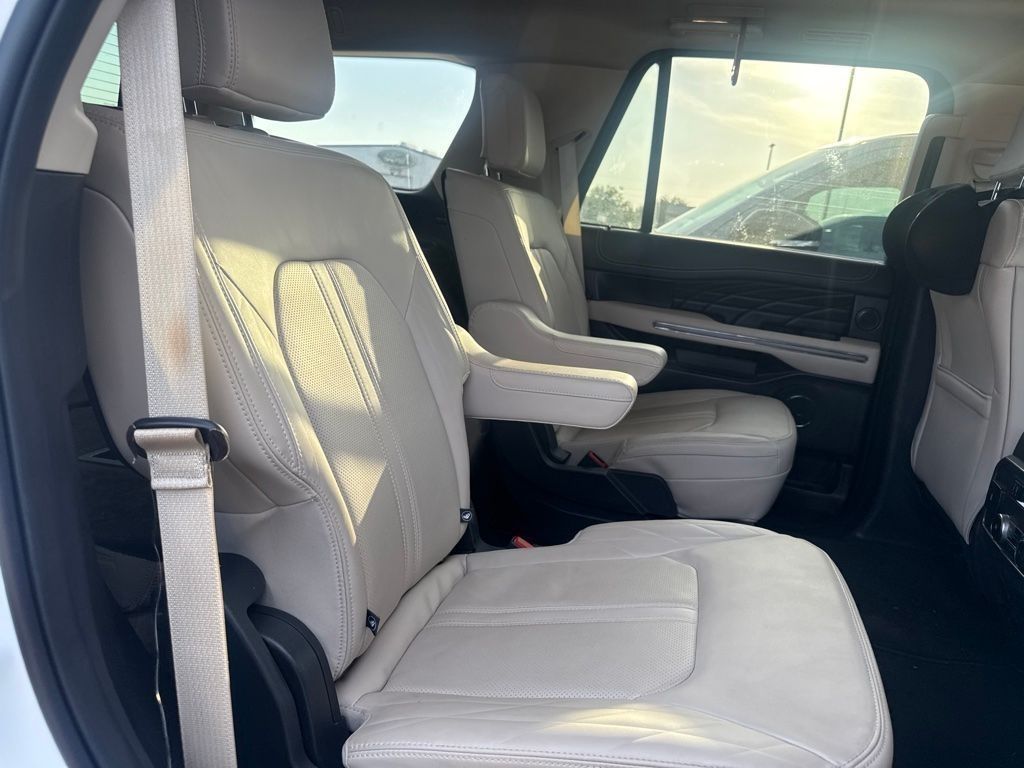 2023 Ford Expedition Platinum White at Legacy Ford