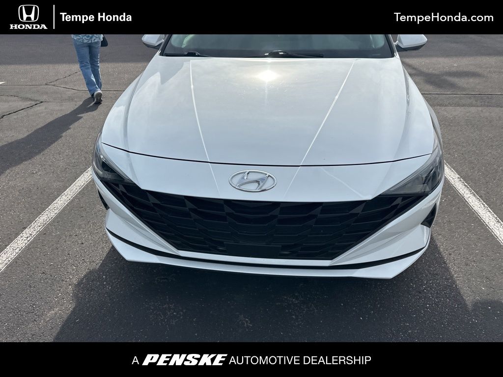 Thumbnail: 2021 Hyundai Elantra - 1