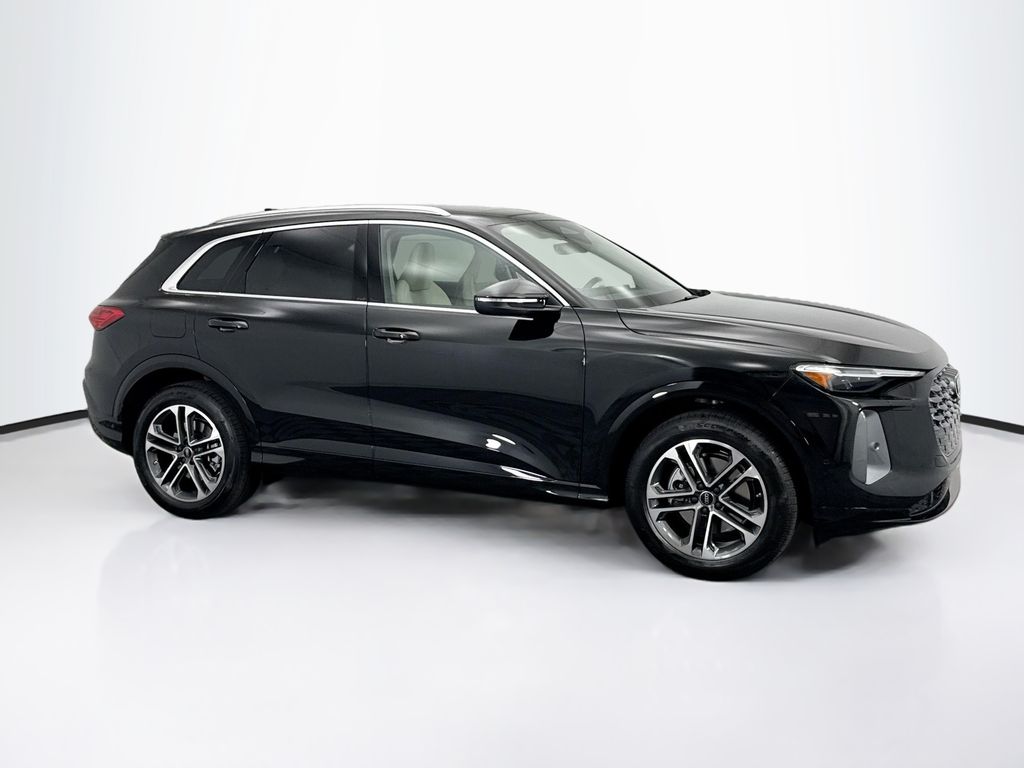 Thumbnail: 2025 Audi Q5 - 3