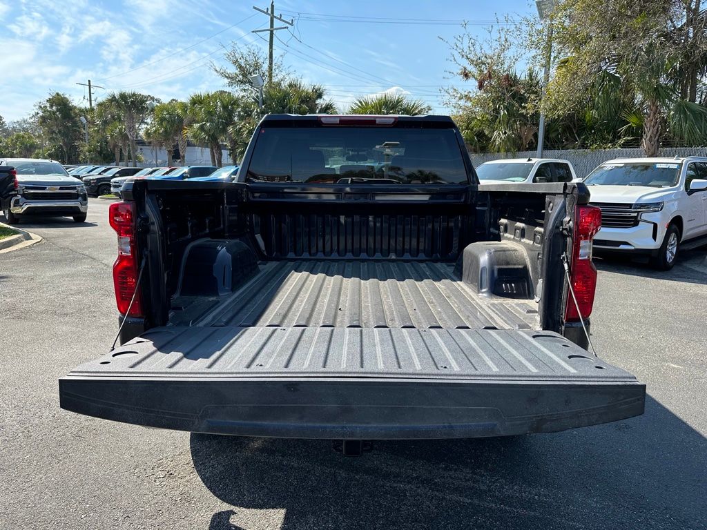 2022 Chevrolet Silverado 1500 Custom 12