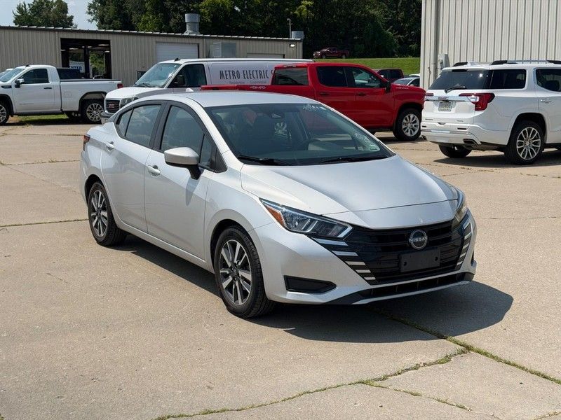 2024 Nissan Versa SV FWD