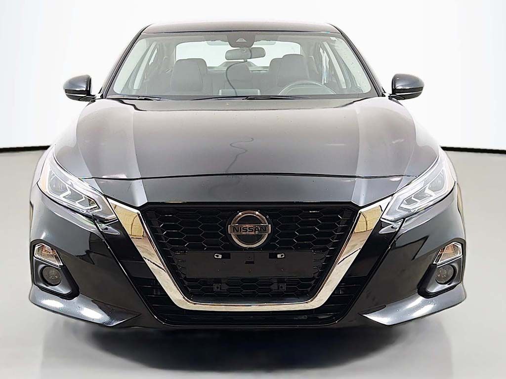 Used 2022 Black Nissan 2.5 SV image 9