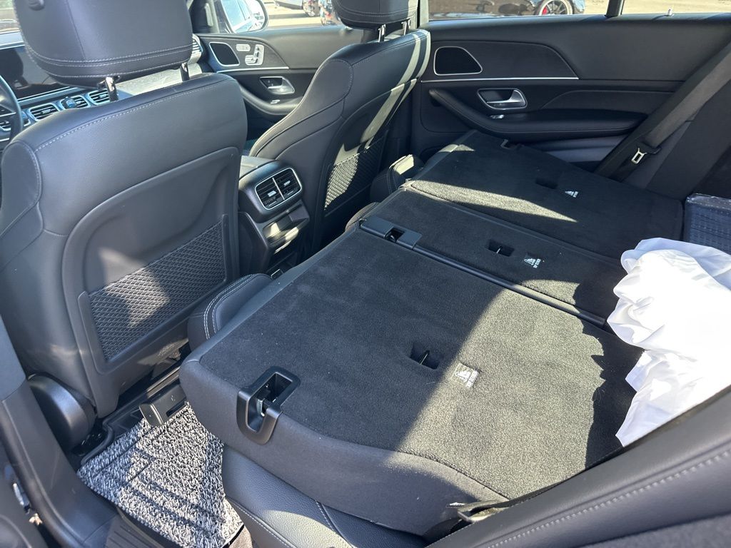 Thumbnail: 2025 Mercedes-Benz GLE - 6