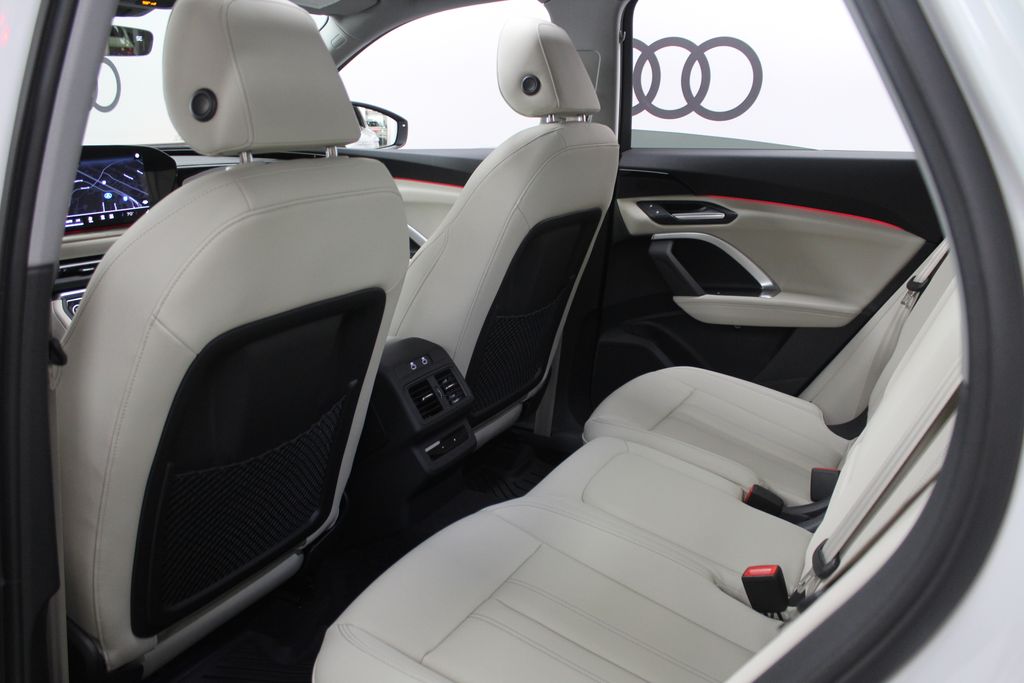 Thumbnail: 2025 Audi Q5 - 30