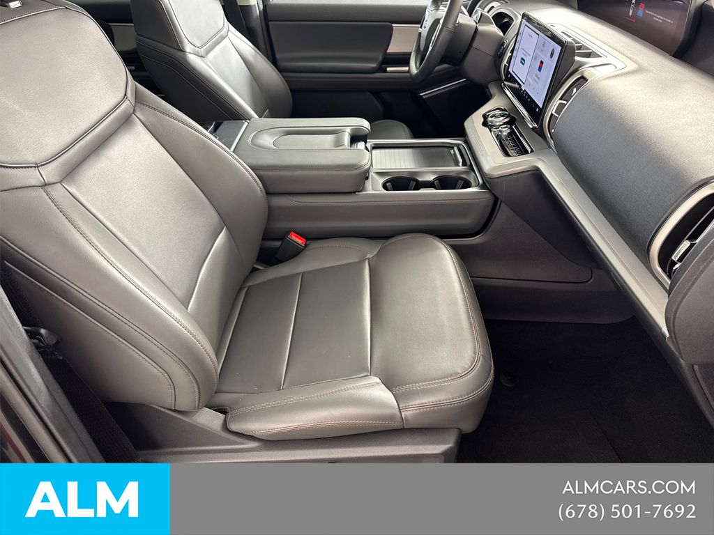 Used 2025 Black Ford Active image 17