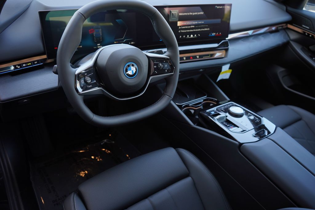 2024 BMW i5 eDrive40 12