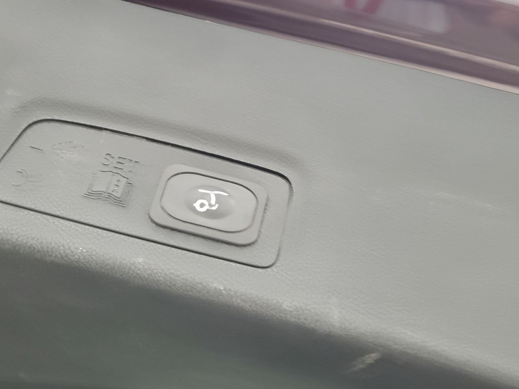 Thumbnail: 2019 Lincoln MKC - 10