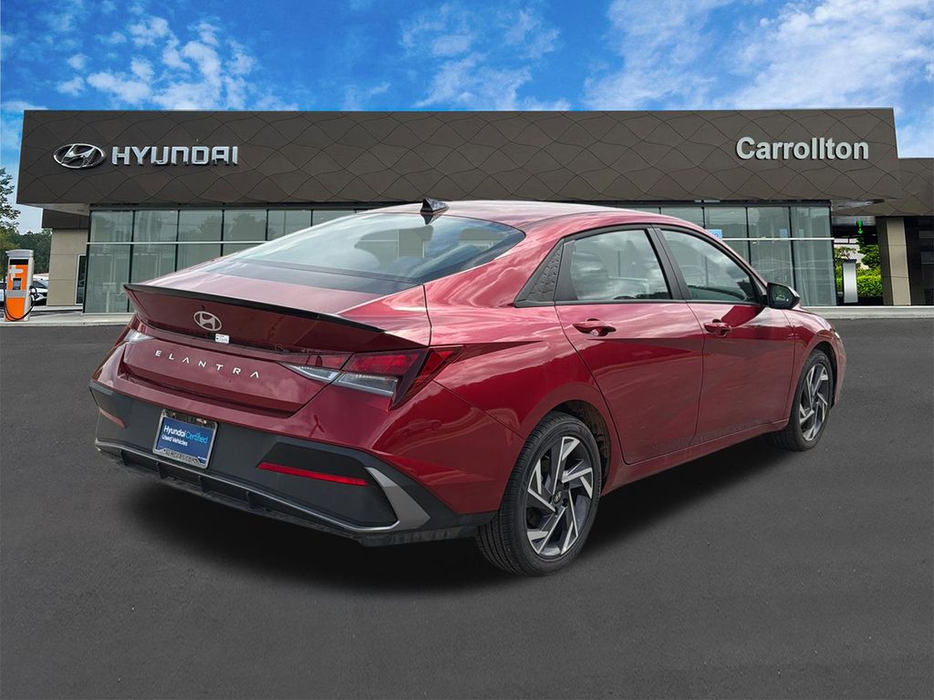 Used 2025 Red Hyundai SEL Sport image 5