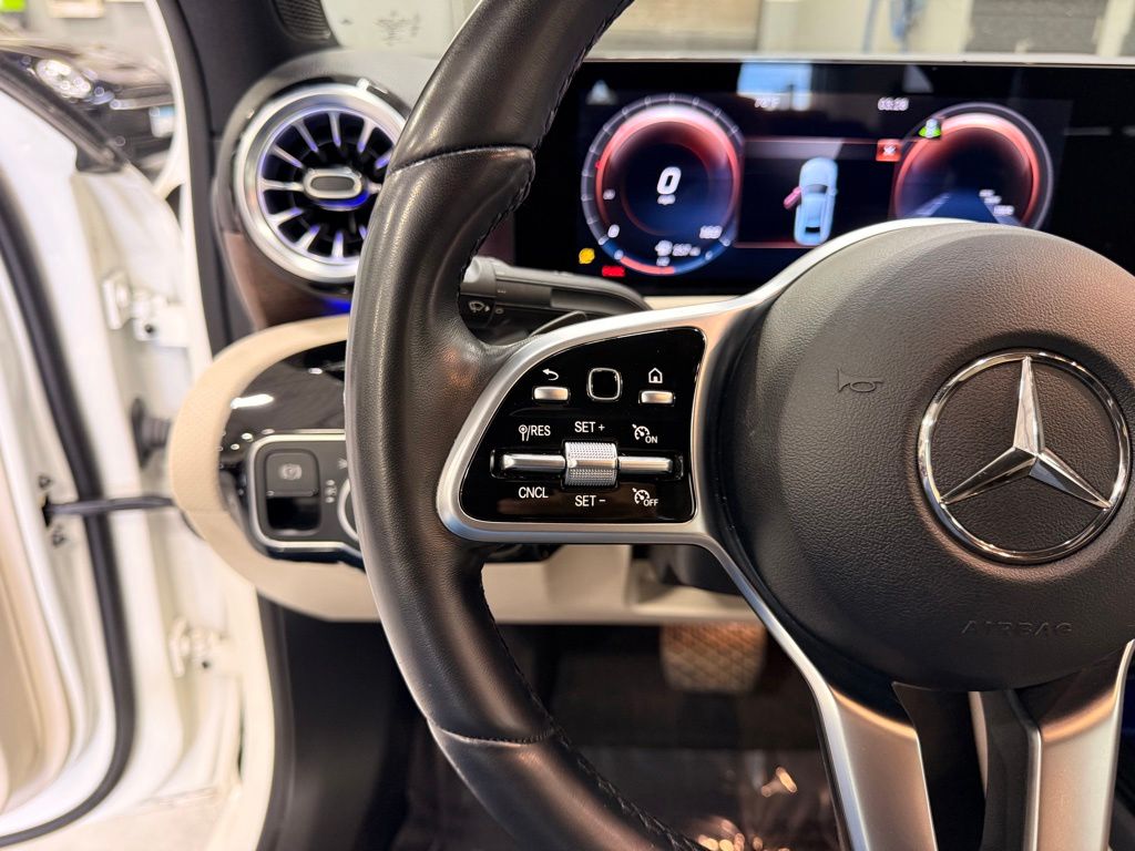 Thumbnail: 2022 Mercedes-Benz A-Class - 13