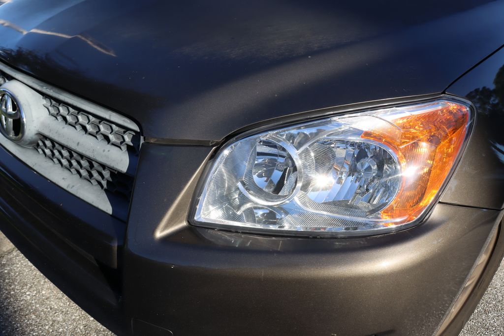 Thumbnail: 2009 Toyota RAV4 - 3