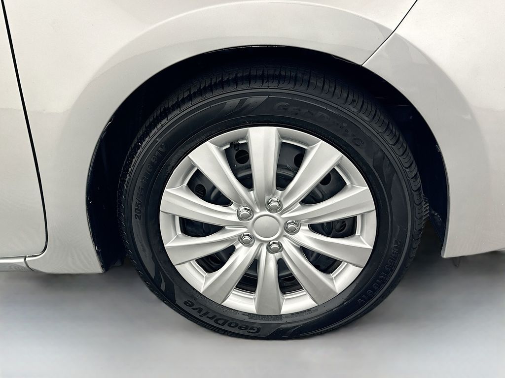 Thumbnail: 2017 Toyota Corolla - 28