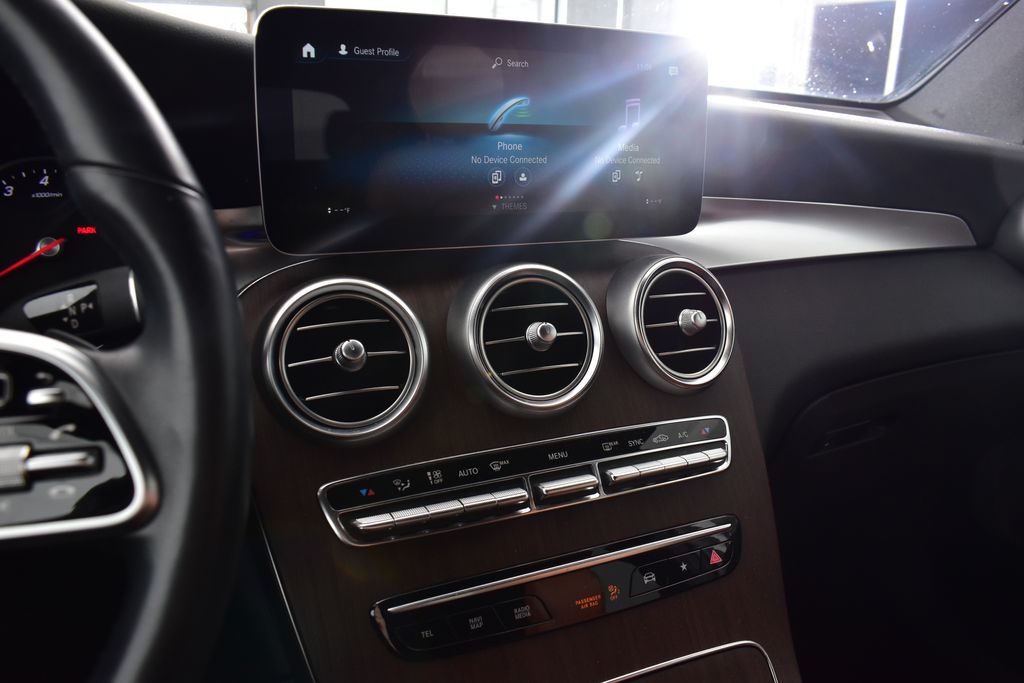 2022 Mercedes-Benz GLC 300 18