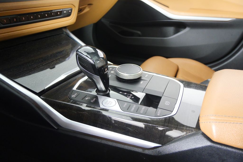 Thumbnail: 2021 BMW 3 Series - 26