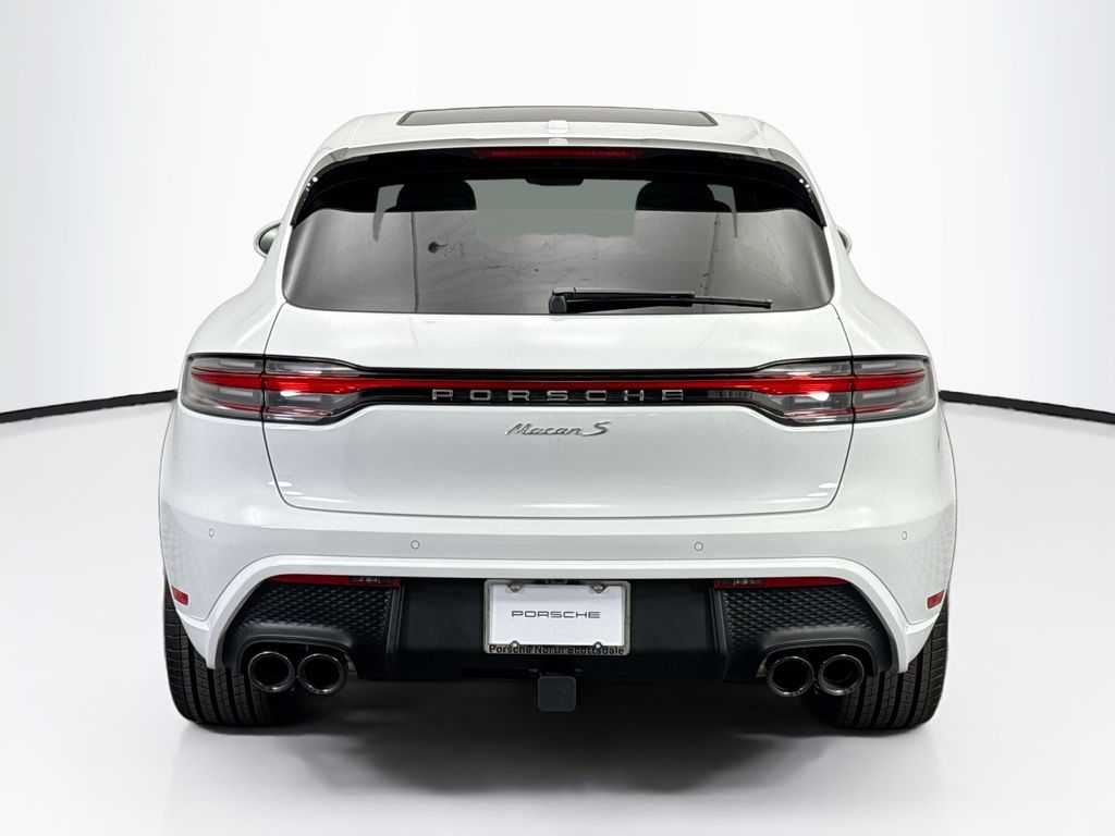 Thumbnail: 2026 Porsche Macan - 6