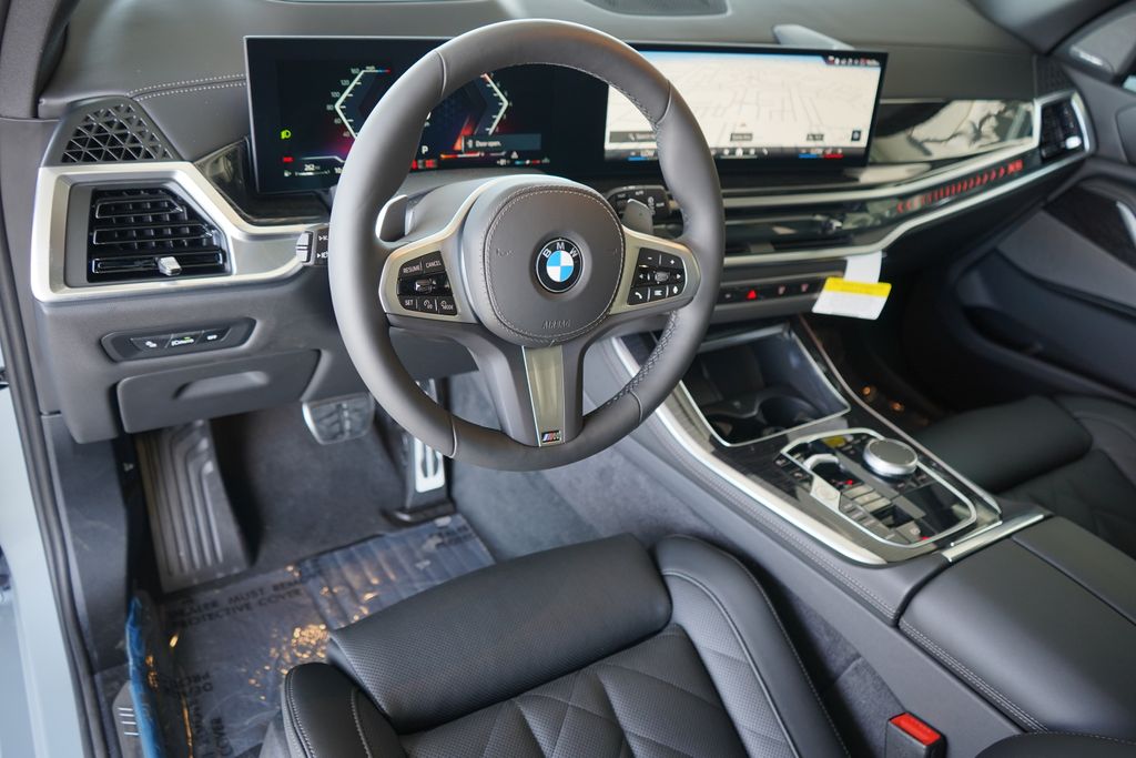 Thumbnail: 2026 BMW X5 - 12
