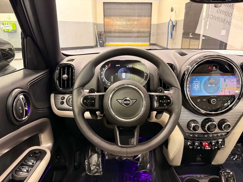 Thumbnail: 2023 MINI Cooper Countryman - 25