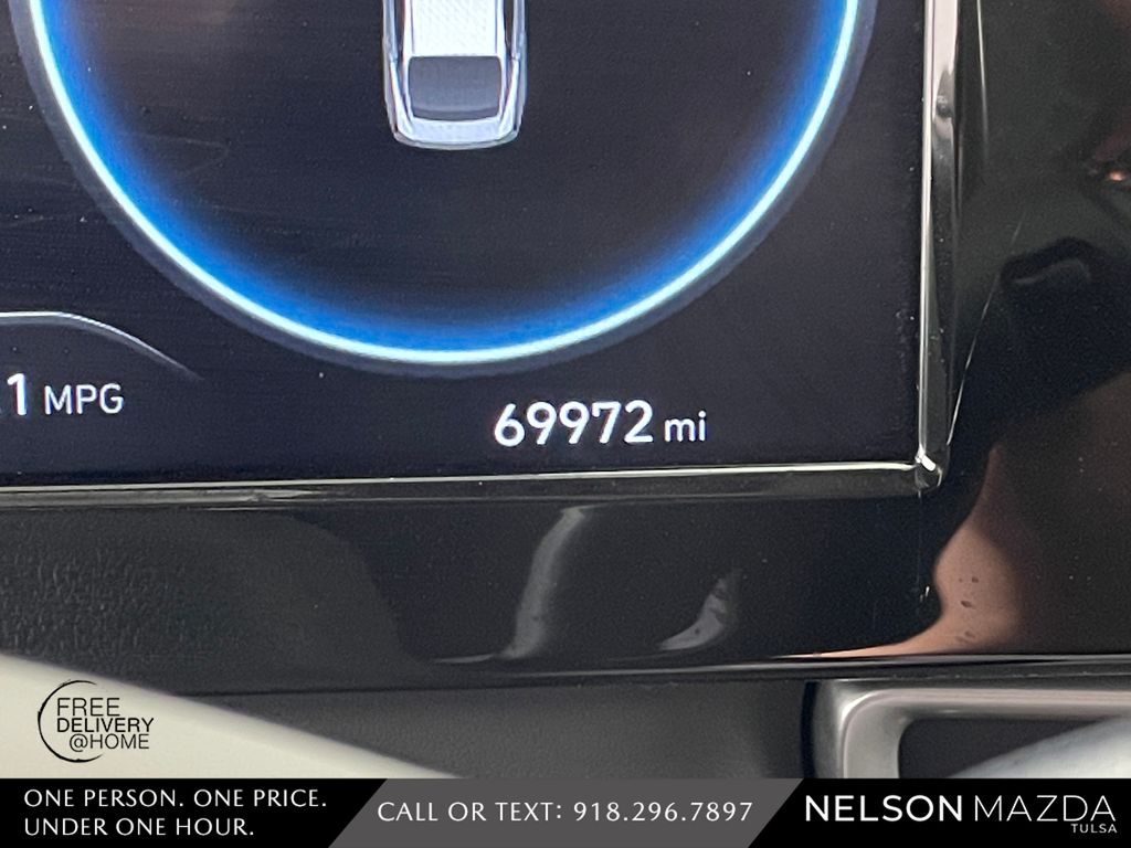 Used 2022 Black Hyundai SEL image 25