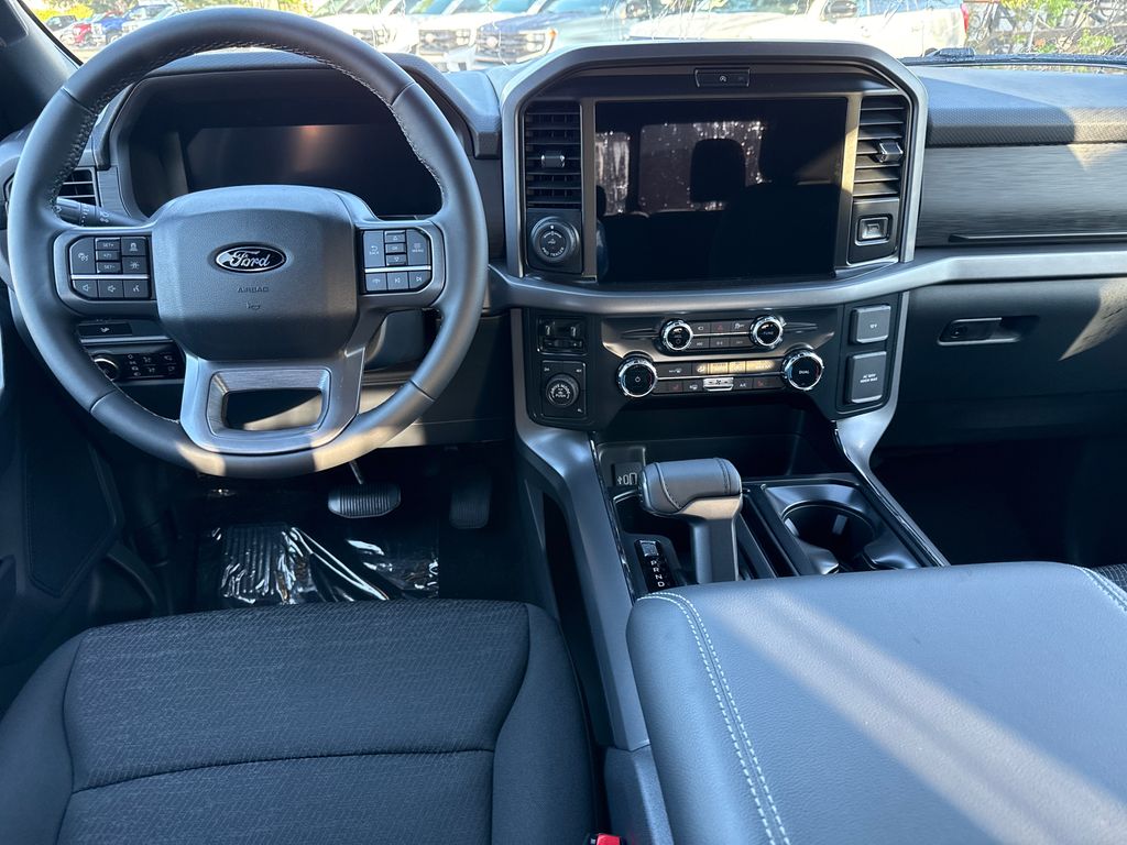 New 2026 Black Ford XLT image 5