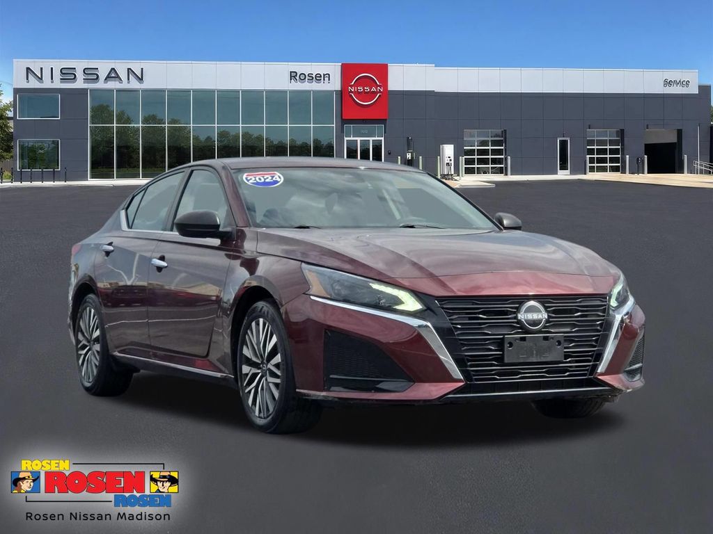 Garnet Pearl Metallic 2024 Nissan Altima Sedan Front-Wheel Drive Continuously Variable Transmission