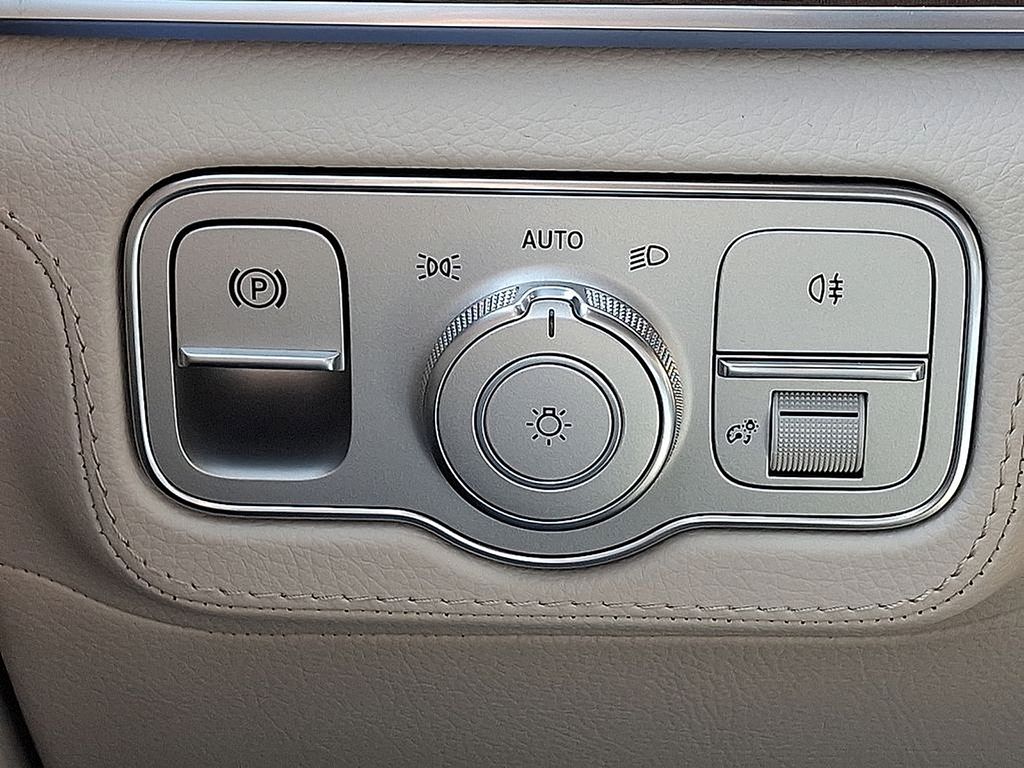 Thumbnail: 2025 Mercedes-Benz GLE - 20