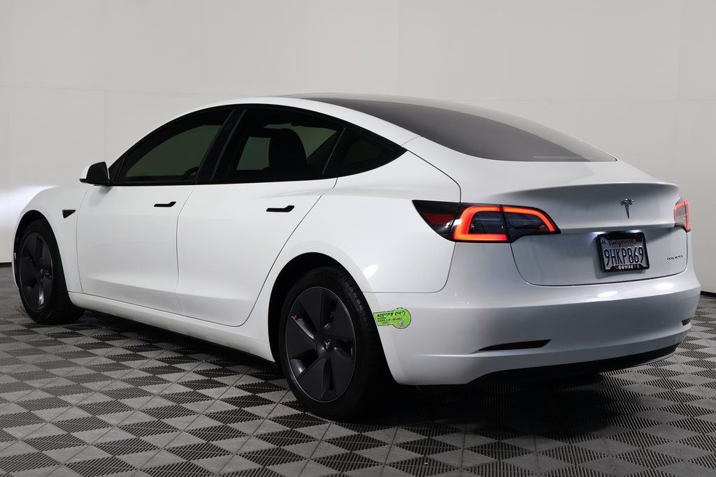 Thumbnail: 2023 Tesla Model 3 - 6