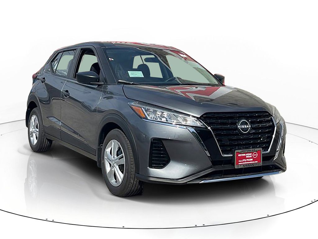 Gray (Gun Metallic) 2025 Nissan Kicks Play S FWD SUV / Crossover Front-Wheel Drive Continuously Variable Transmission