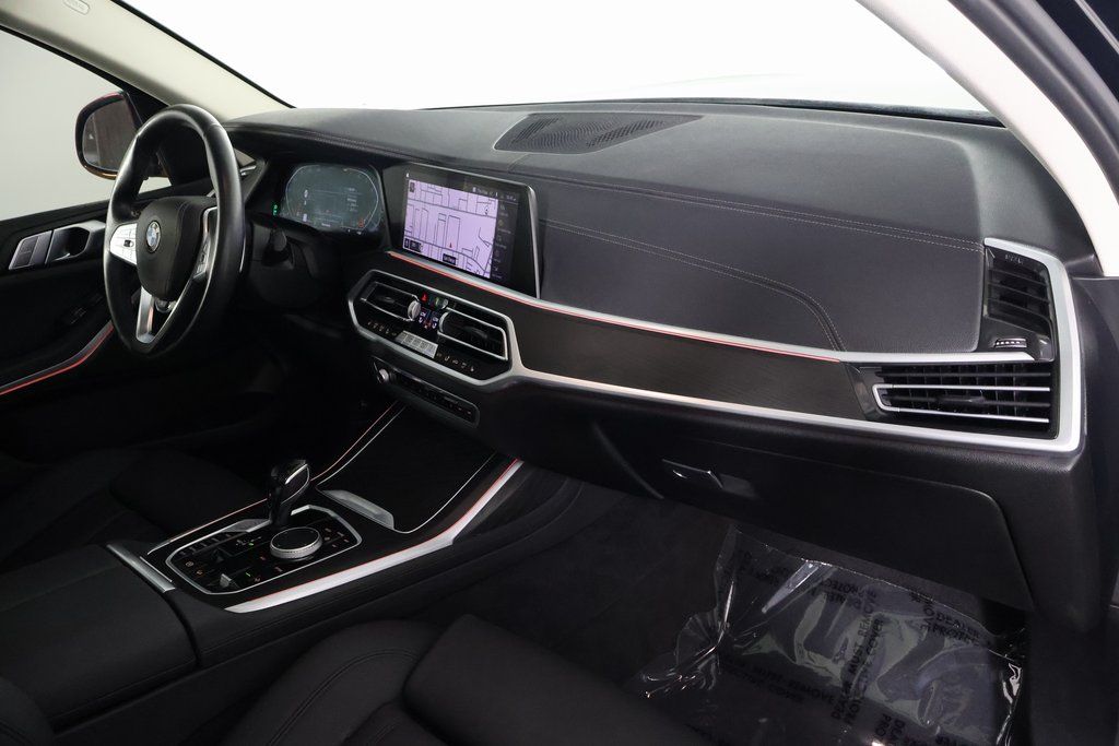 Thumbnail: 2021 BMW X7 - 9