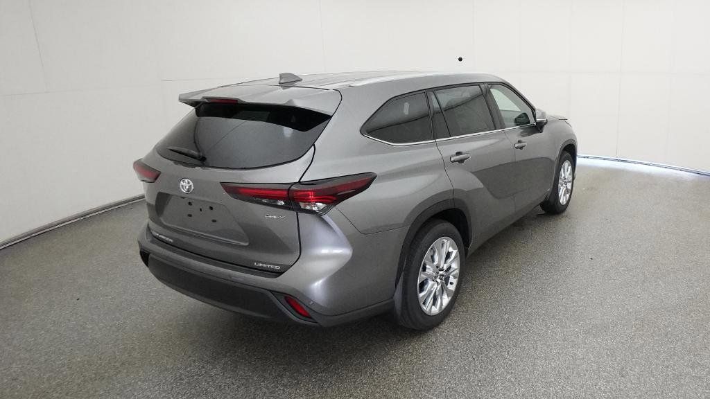 Thumbnail: 2025 Toyota Highlander - 26