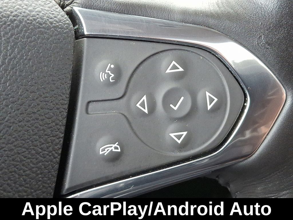 Thumbnail: 2020 Chevrolet Traverse - 25