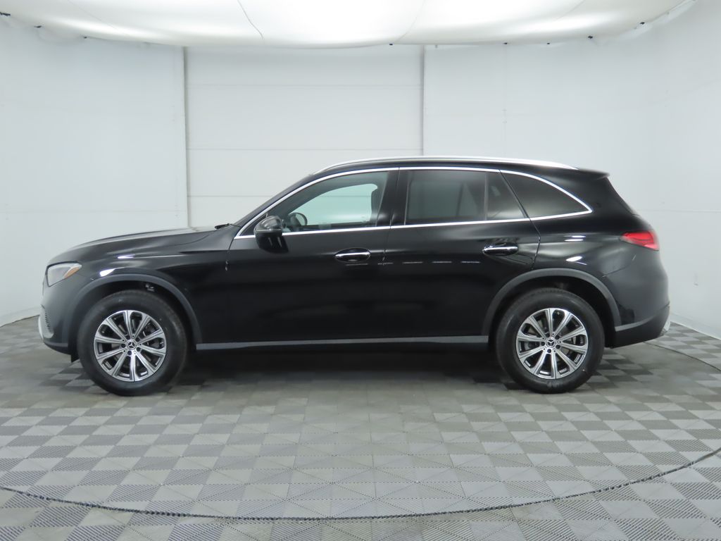 Thumbnail: 2025 Mercedes-Benz GLC - 8