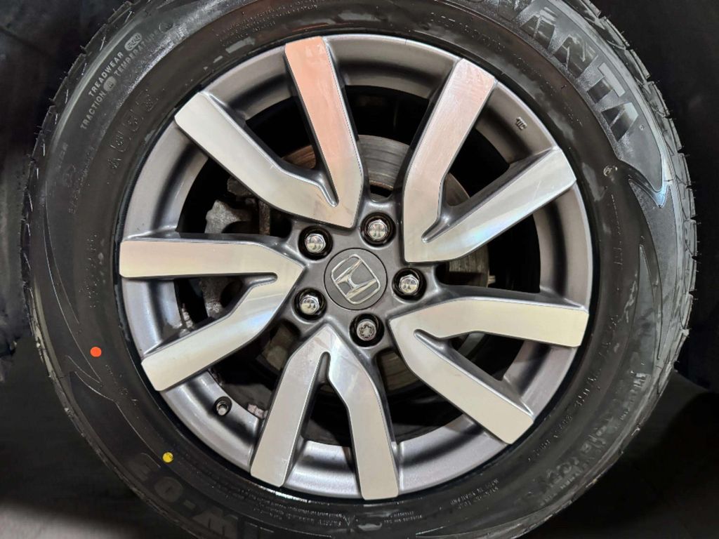 Certified Used 2019 Modern Steel Metallic Honda EX-L image 33