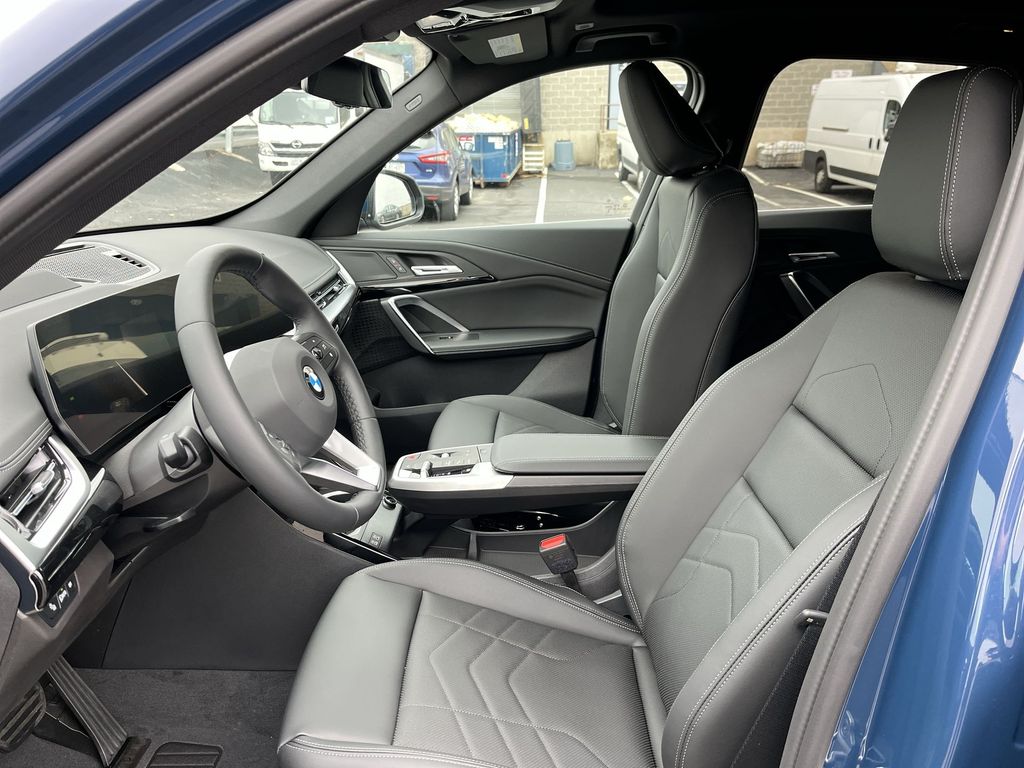 Thumbnail: 2026 BMW X1 - 11