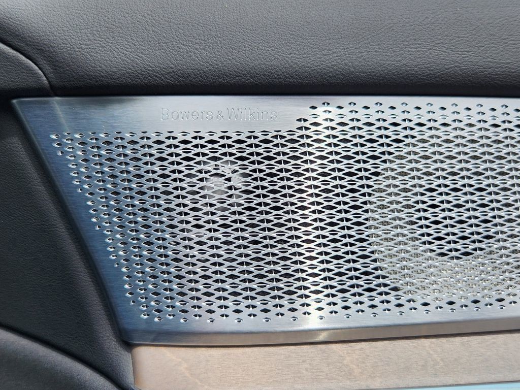2025 Volvo EX90 Ultra - Photo 22