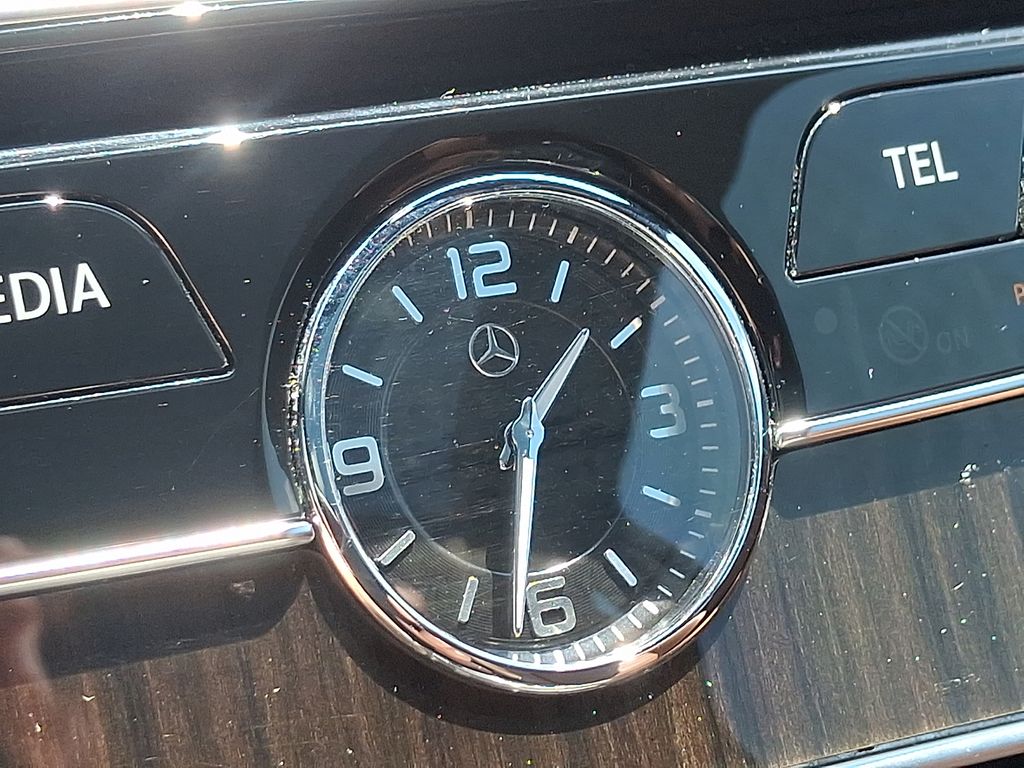 Thumbnail: 2017 Mercedes-Benz C-Class - 23