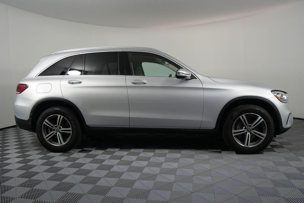 2020 Mercedes-Benz GLC 300 2