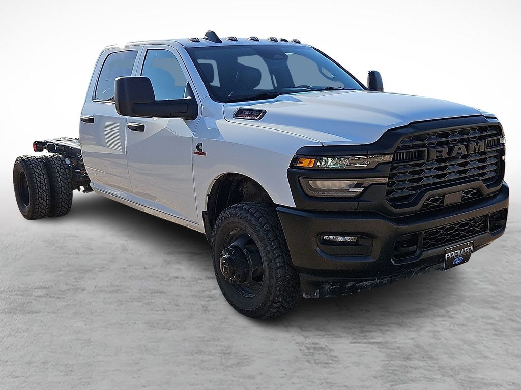 2026 RAM 3500 Chassis Tradesman Crew Cab LB DRW 4WD